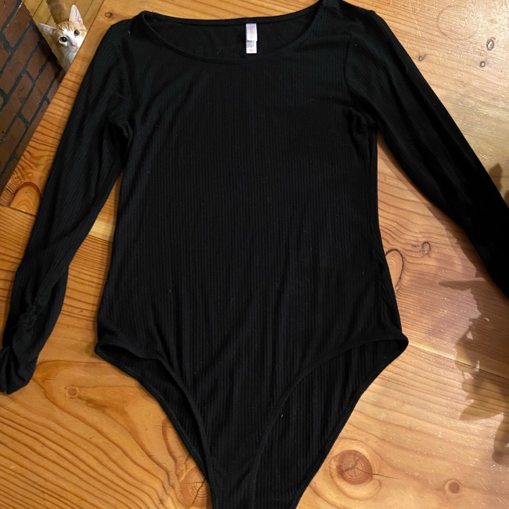 2/$10 Quarter length ribbed bodysuit
